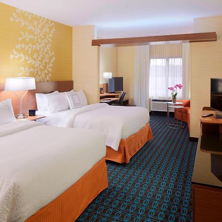 Fairfield Inn & Suites By Marriott Springfield Northampton/Amherst Екстериор снимка