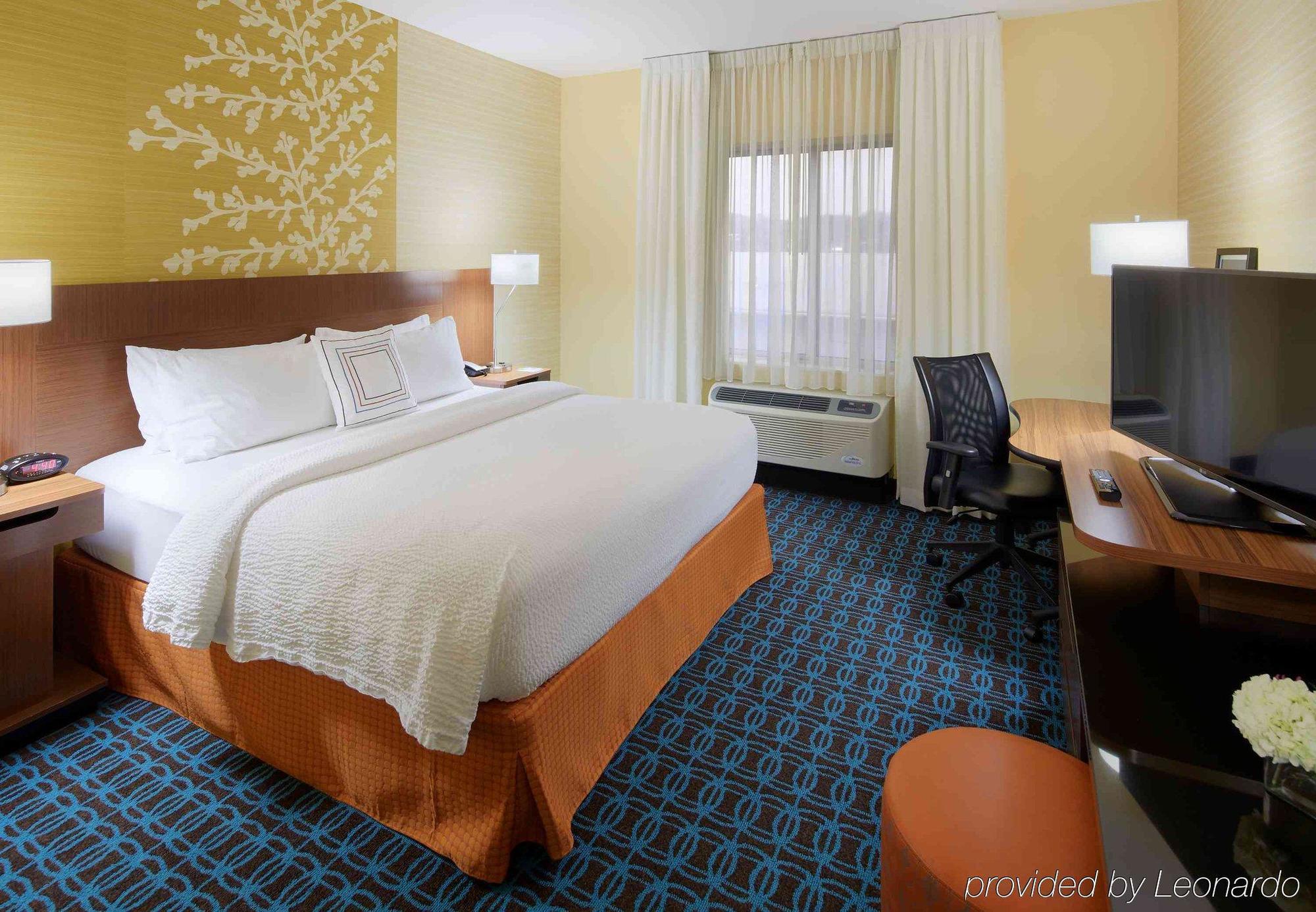 Fairfield Inn & Suites By Marriott Springfield Northampton/Amherst Екстериор снимка